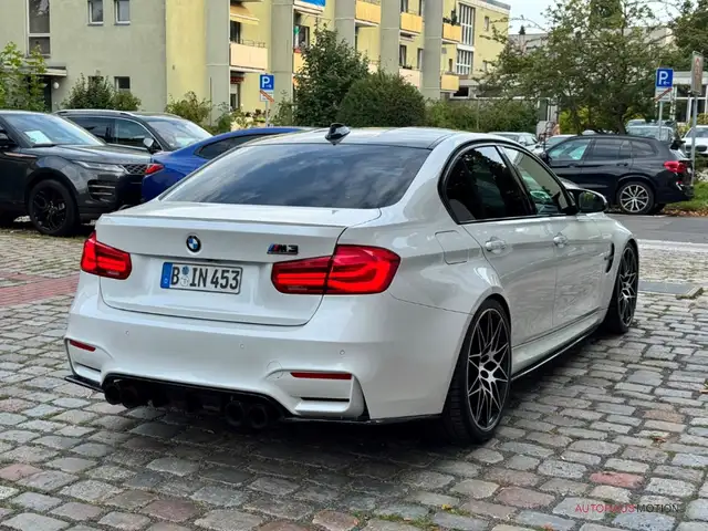 BMW M3 view 5