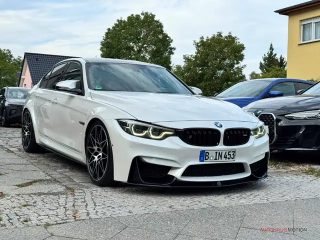 BMW M3 view 4