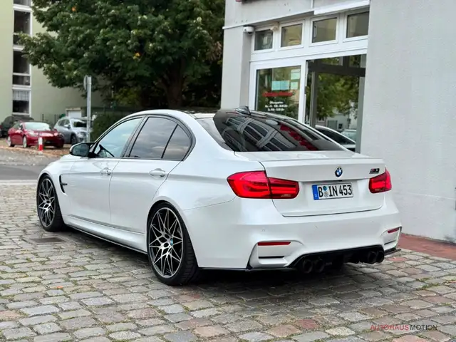 BMW M3 view 7