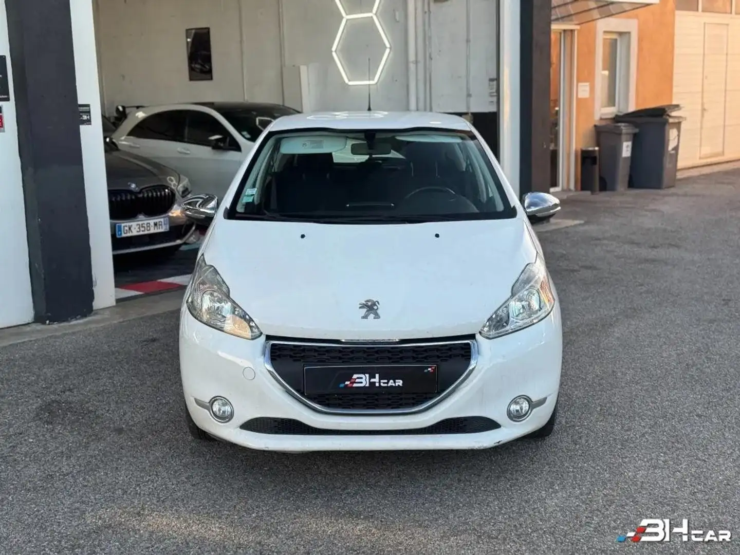 Peugeot 208 GENERATION-I 1.2 80cv URBAN SOUL / CLIMATISATION / 5 PORTES Weiß - 2