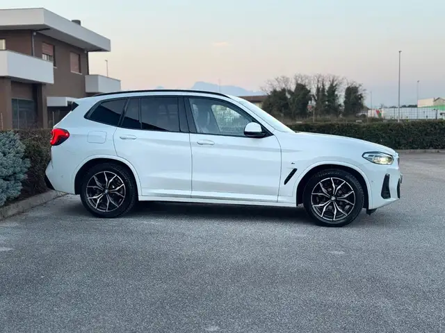 BMW X3 view 25