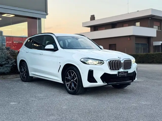 BMW X3 view 3