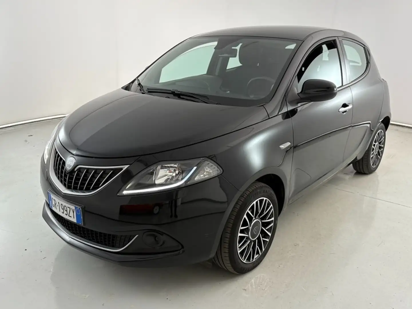 Lancia Ypsilon 1.0 FireFly Hybrid Platino Negro - 1