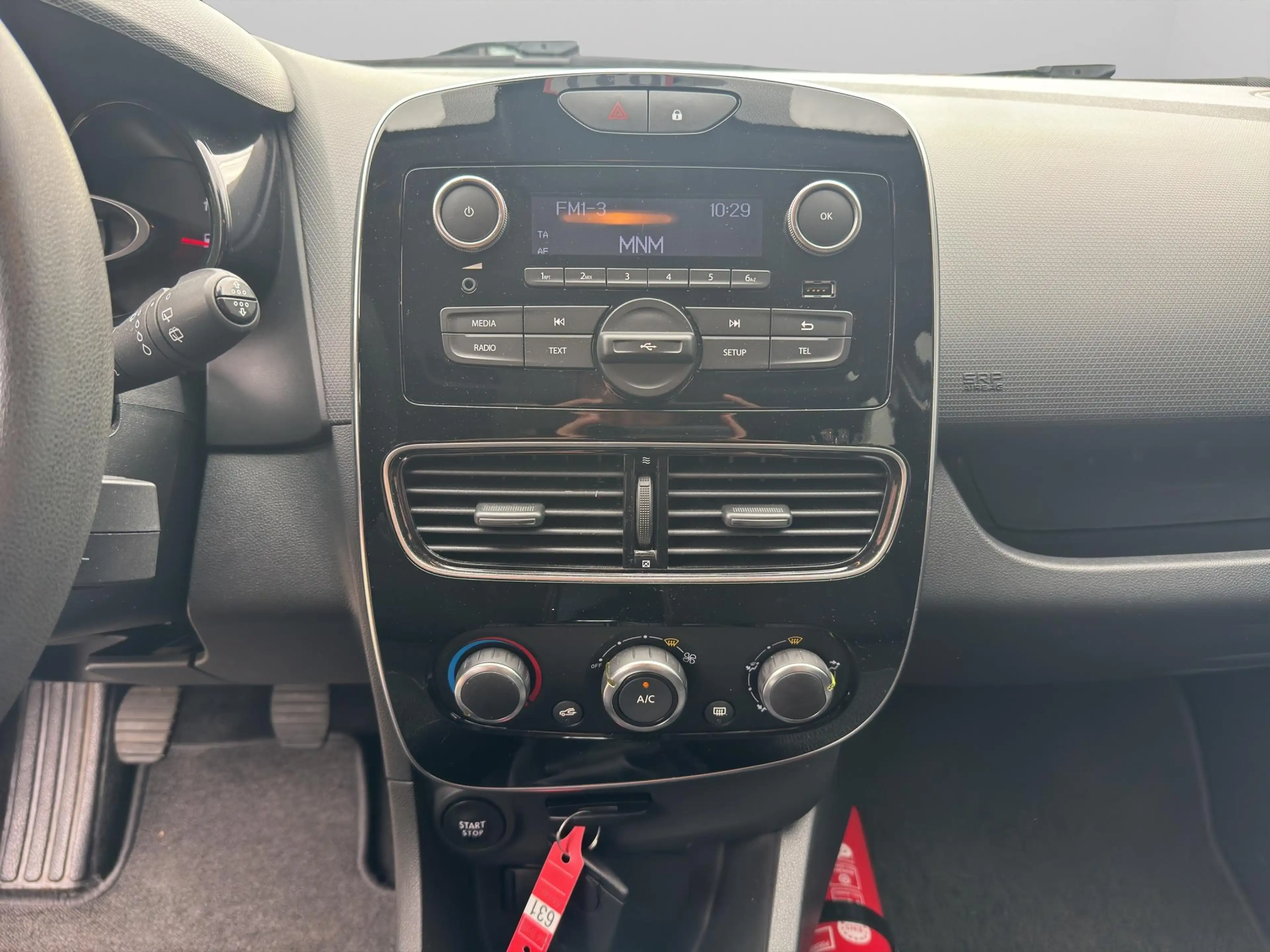 Renault Clio IV Cool&Sound #1 — photo 12