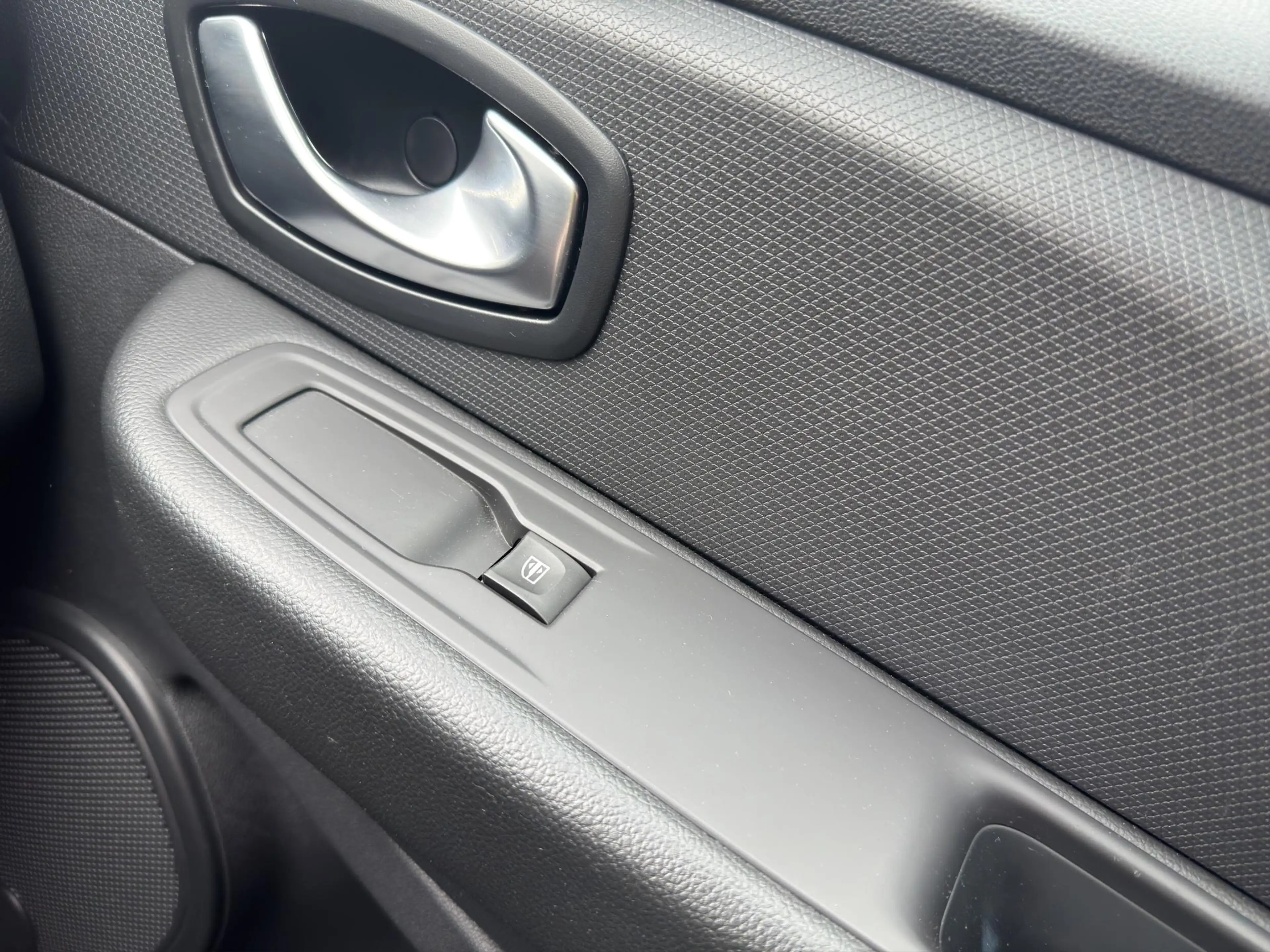 Renault Clio IV Cool&Sound #1 — photo 15