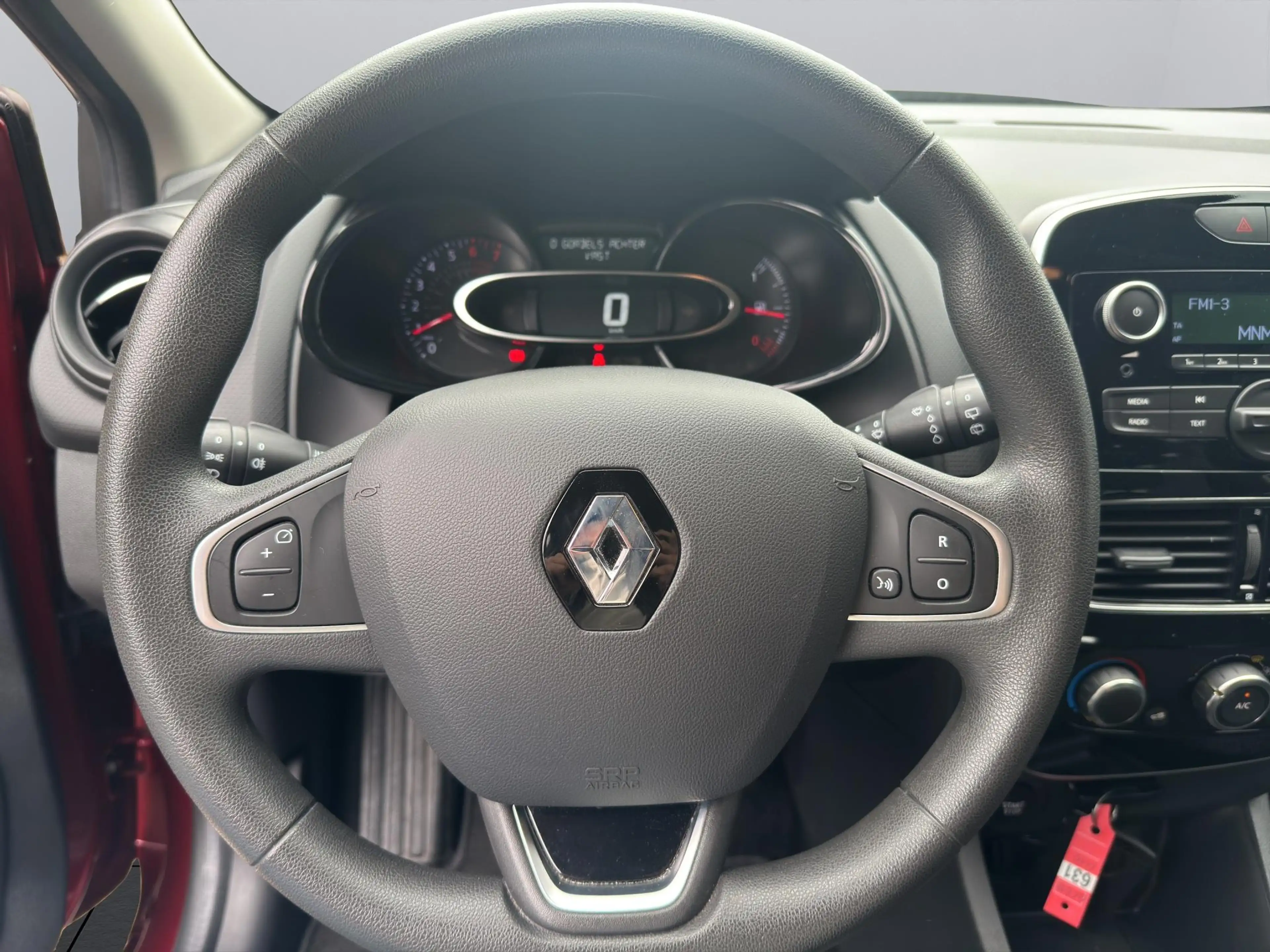 Renault Clio IV Cool&Sound #1 — photo 11