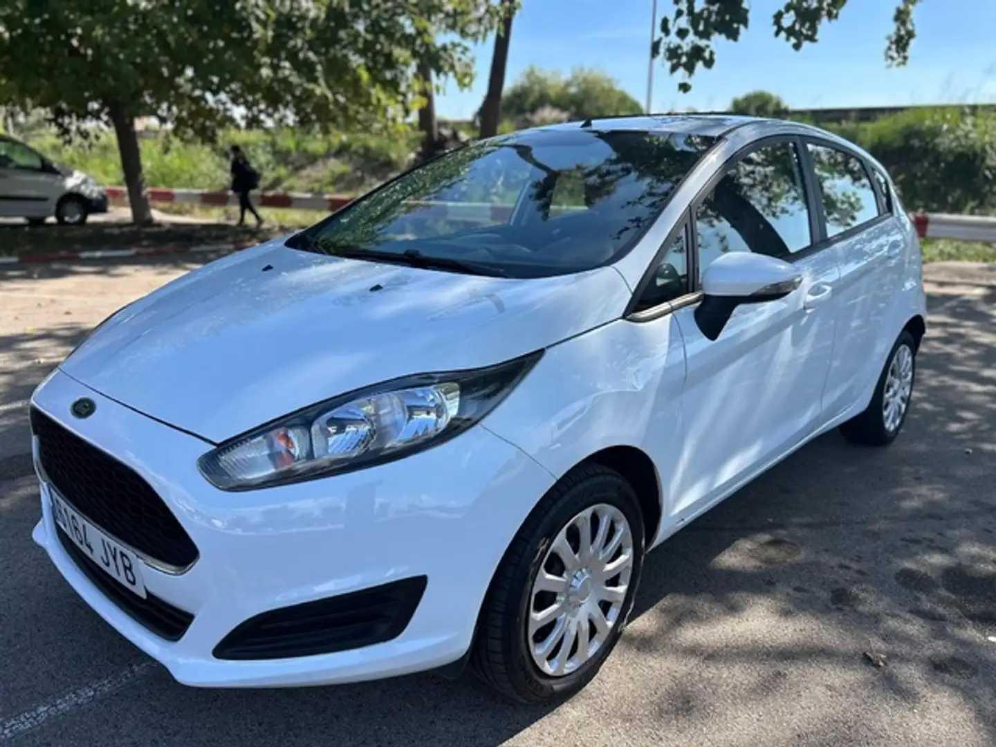 Ford Fiesta 1.5TDCi Trend+ 85 Blanco - 2