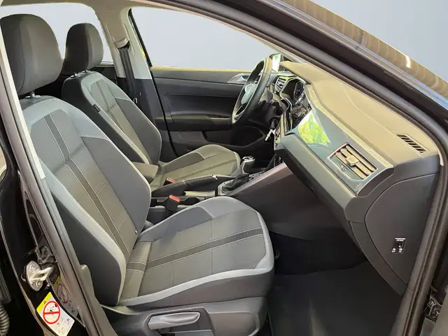 Volkswagen Polo view 10