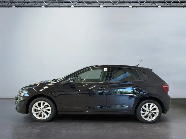 Volkswagen Polo view 3