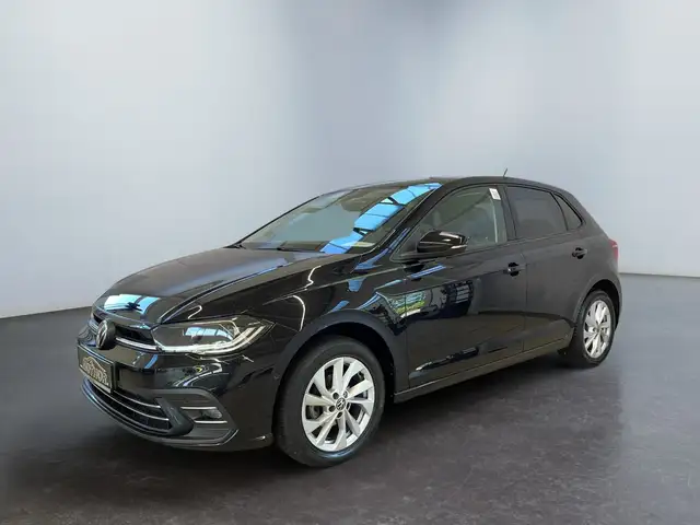 Volkswagen Polo view 2