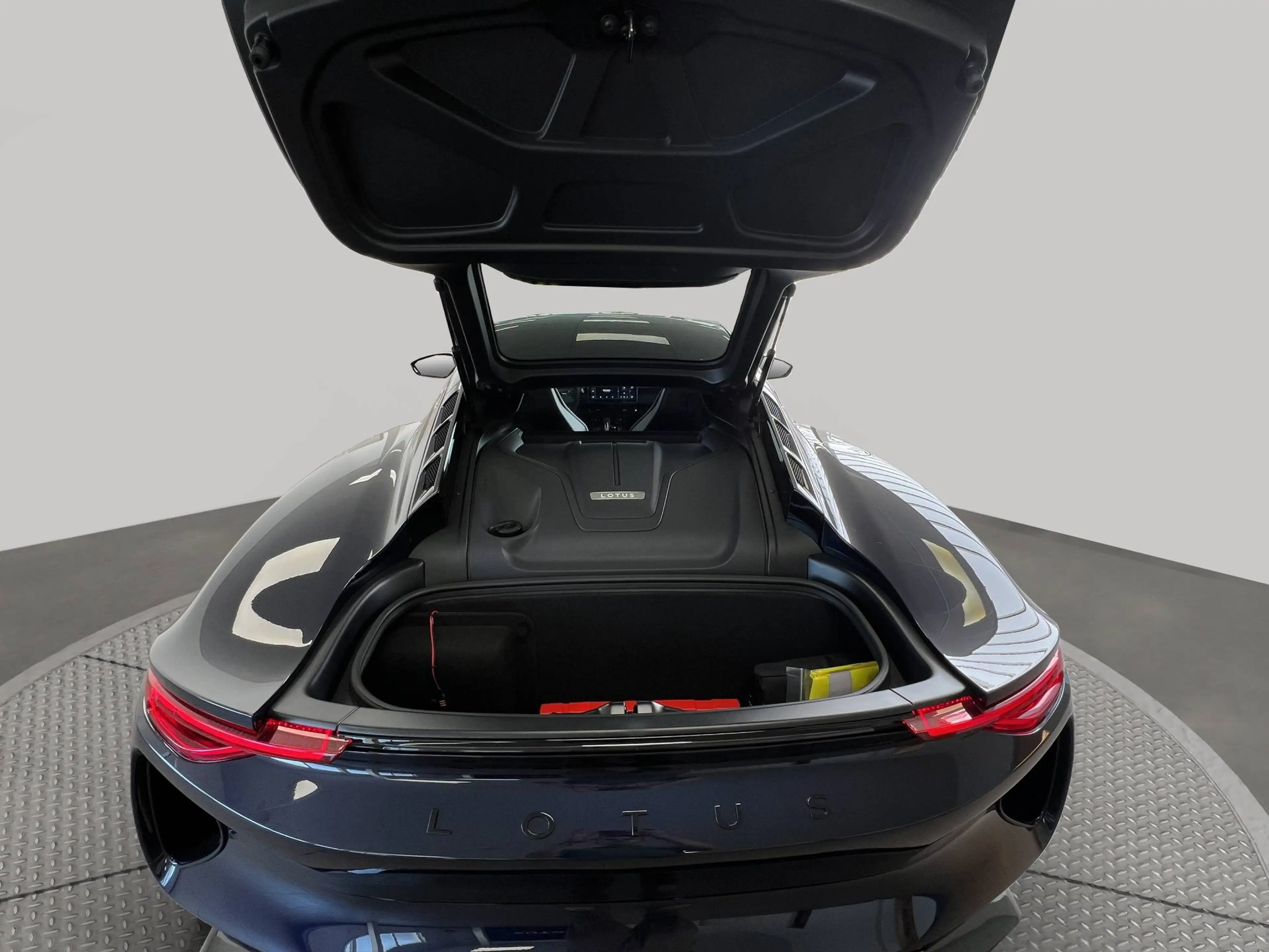 Lotus Emira Turbo SE — photo 14