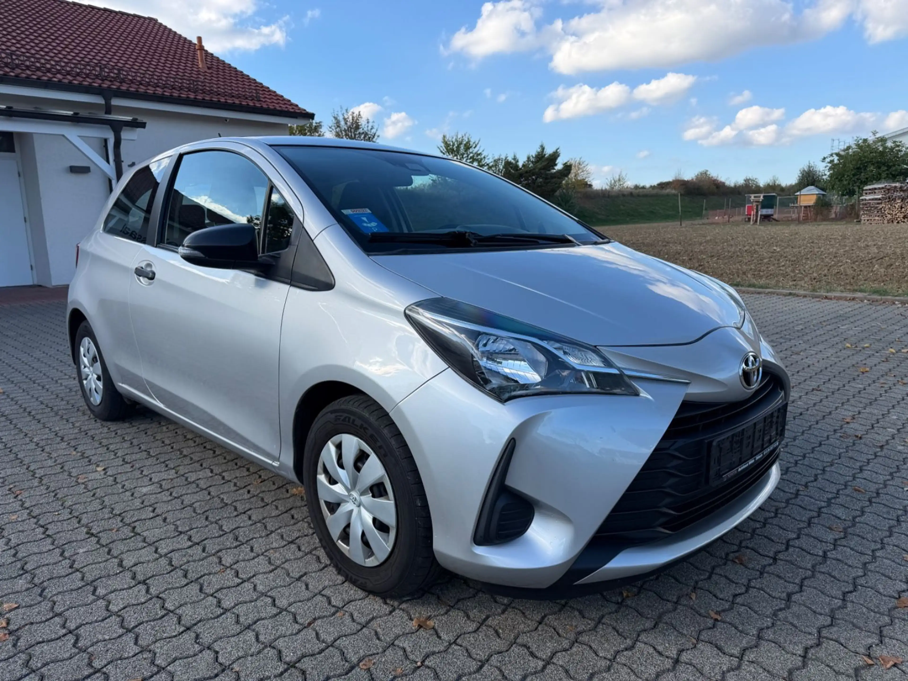 Toyota Yaris Basis * 1.Hand, Klima, Spurhalte, * — photo 3