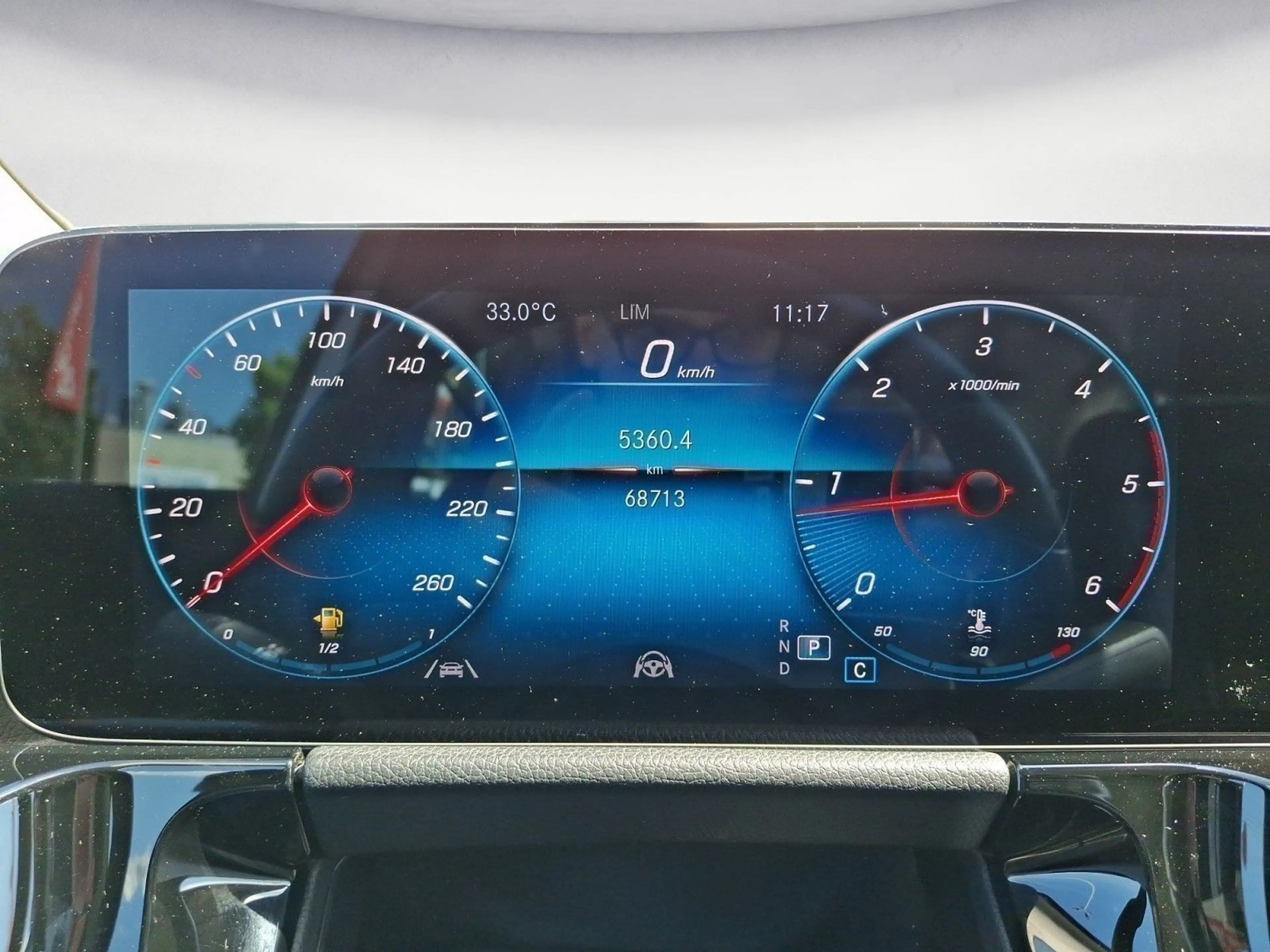 Mercedes-Benz B 200 d NAVI*SHZ*LED*STANDHEIZUNG*KAMERA*PDC*LED — photo 9