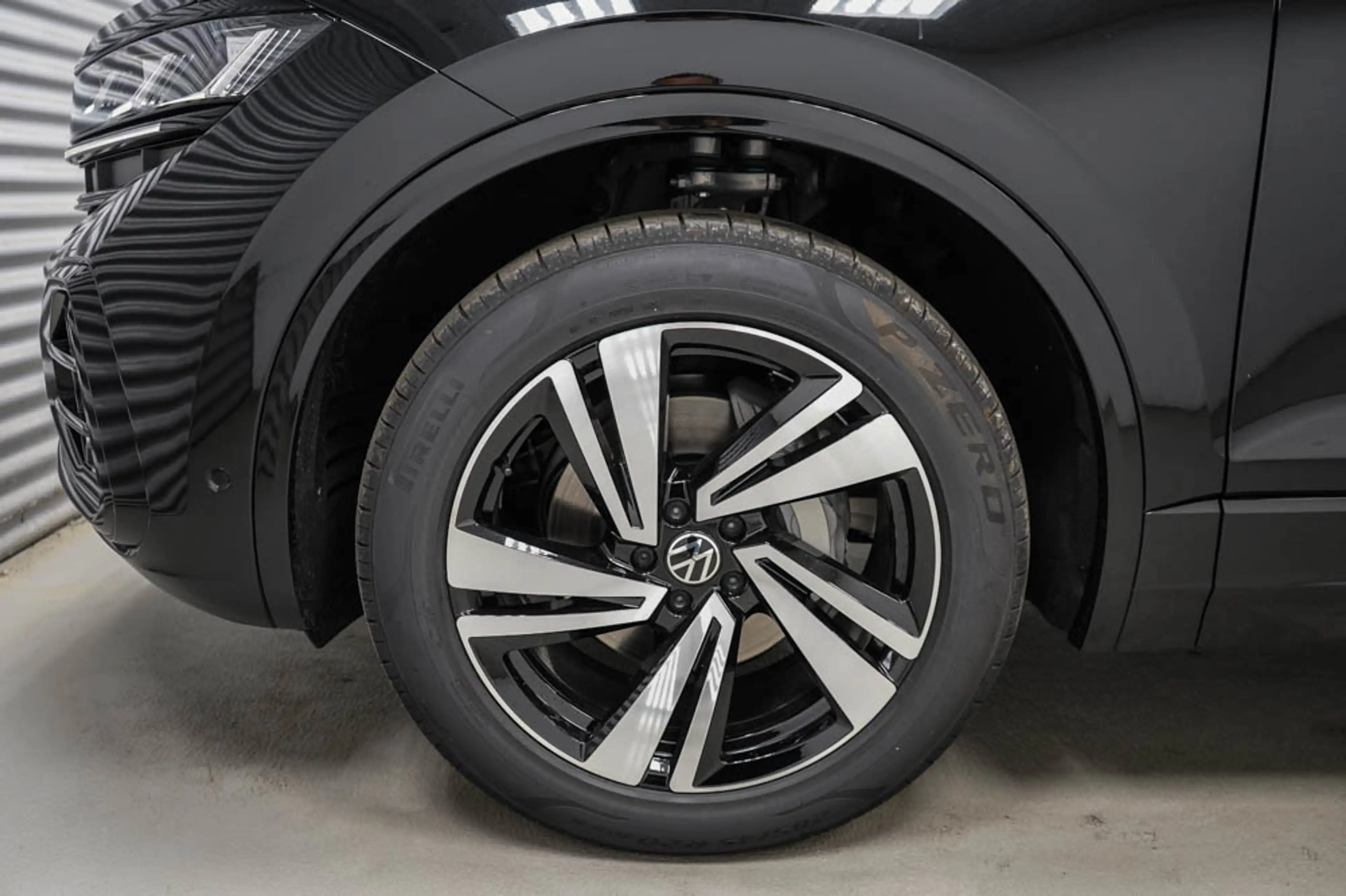 Volkswagen Touareg 3,0 V6 TDI 4Motion R-Line,AHK,Pano -LAG. — photo 5