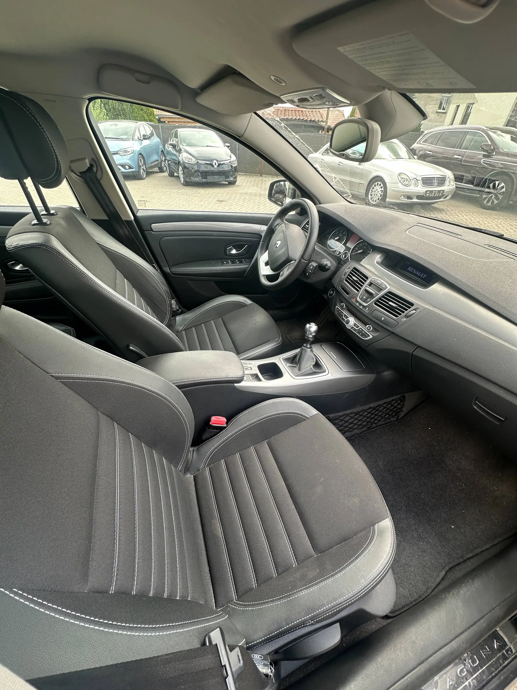 Renault Laguna Paris — photo 4