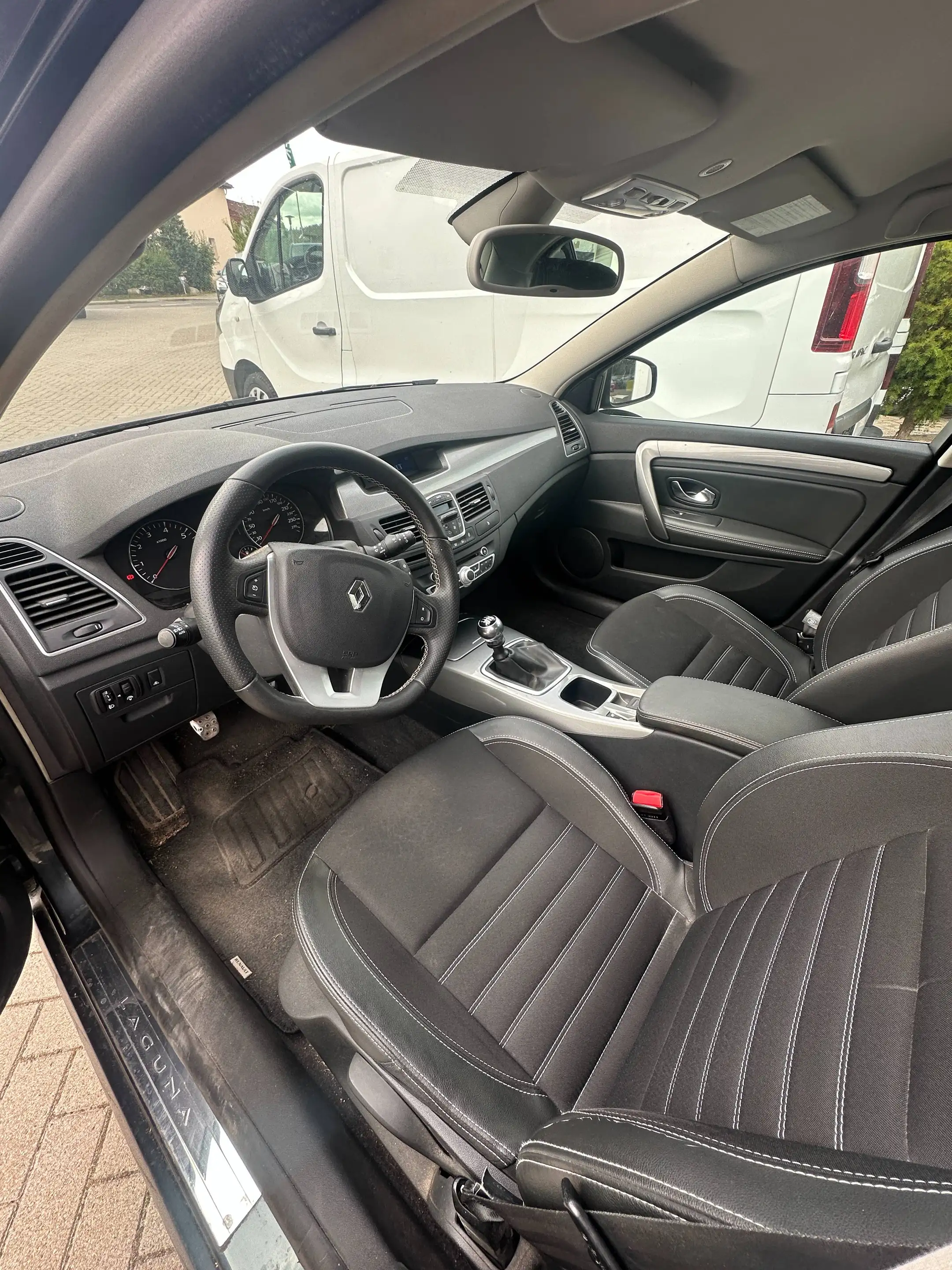 Renault Laguna Paris — photo 3