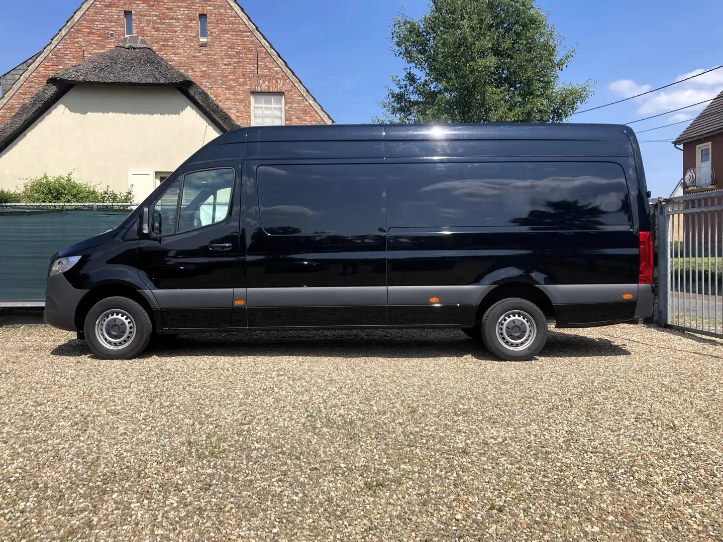 Mercedes-Benz Sprinter 317 40.000€+BTW / Trekhaak 3.500kg / L3 H2 L3H2 Zwart - 2