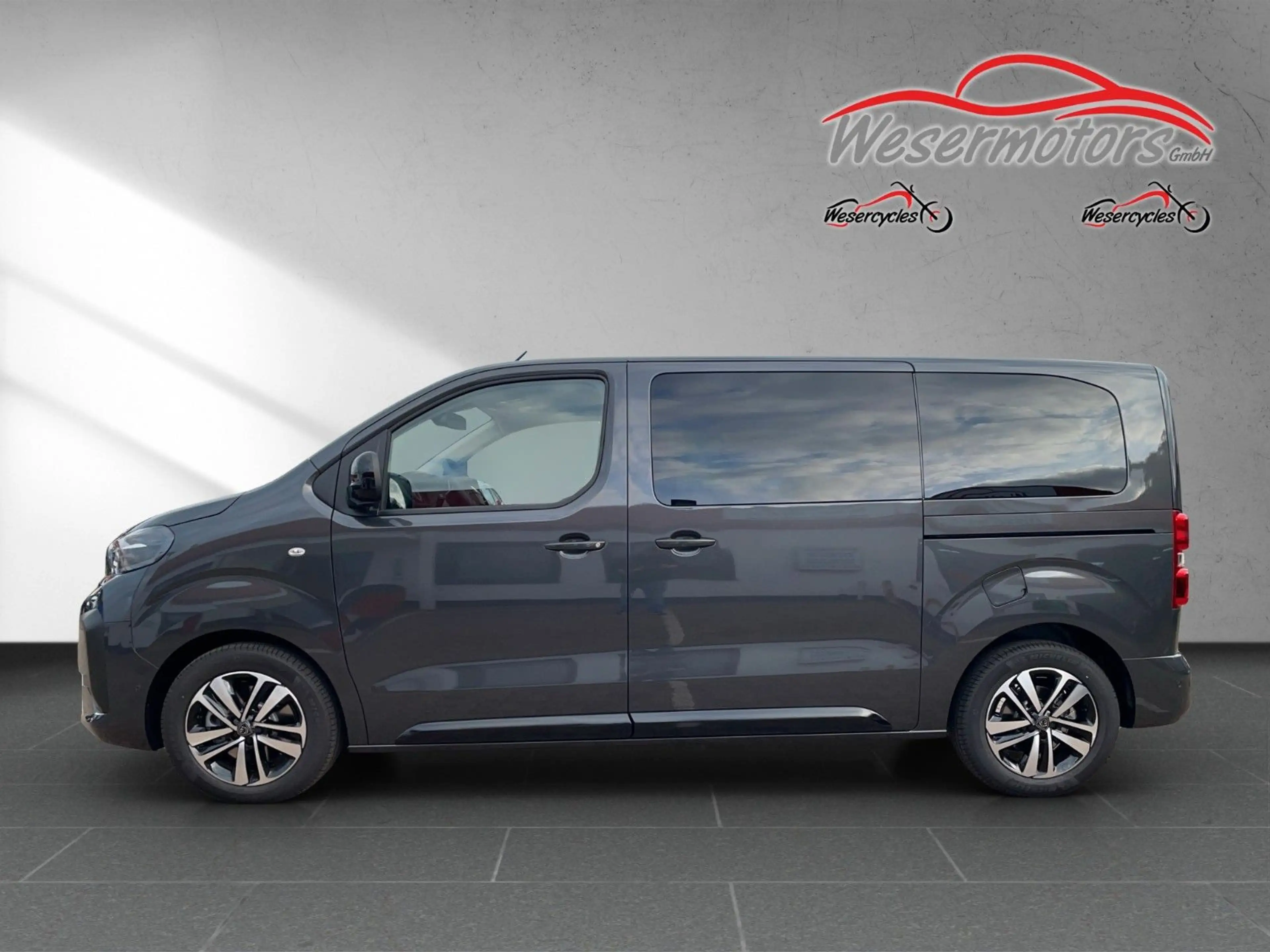 Peugeot Traveller 2.2 BlueHDi Pano/Leder,sofort lieferb. — photo 6