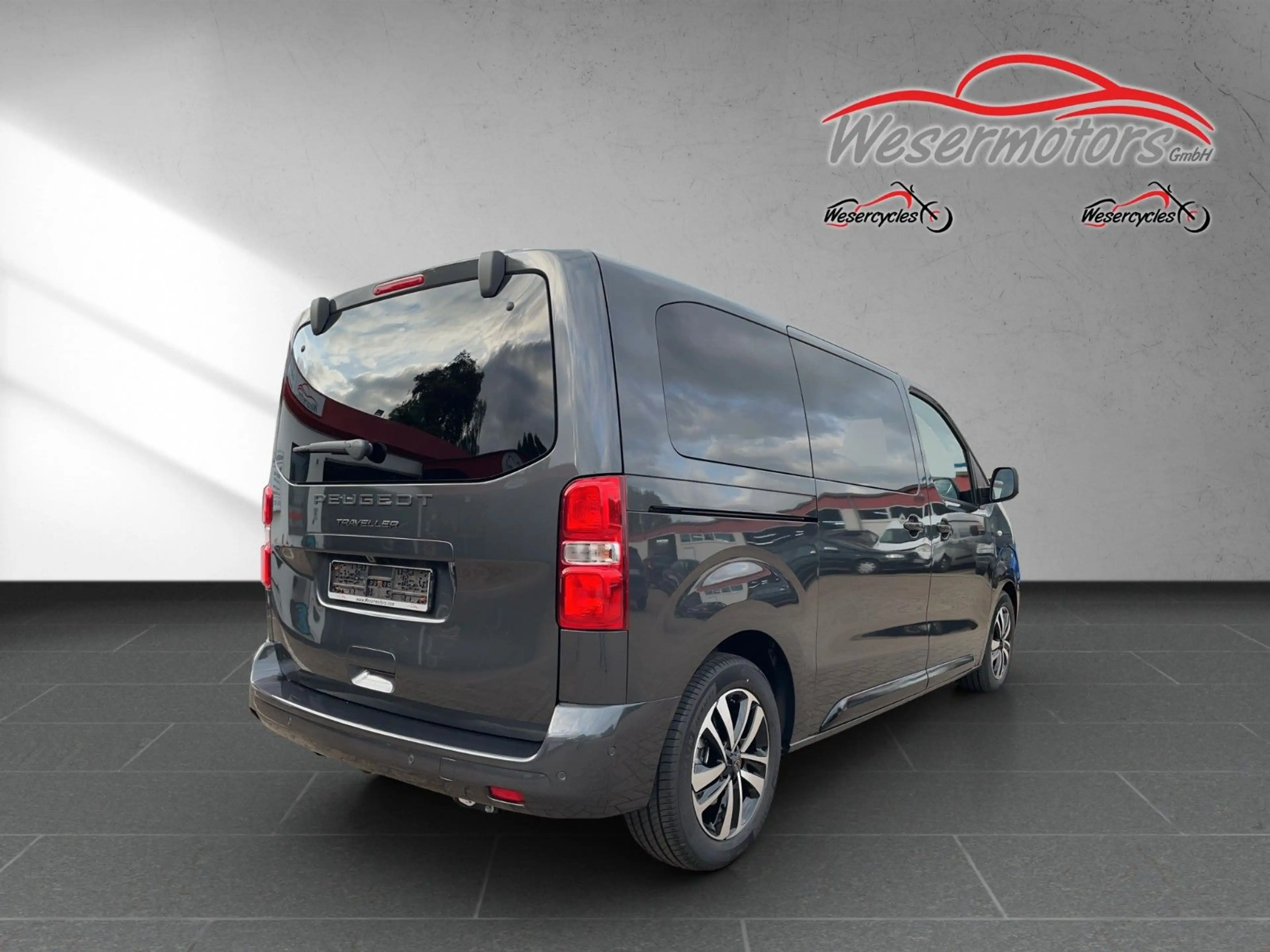Peugeot Traveller 2.2 BlueHDi Pano/Leder,sofort lieferb. — photo 2