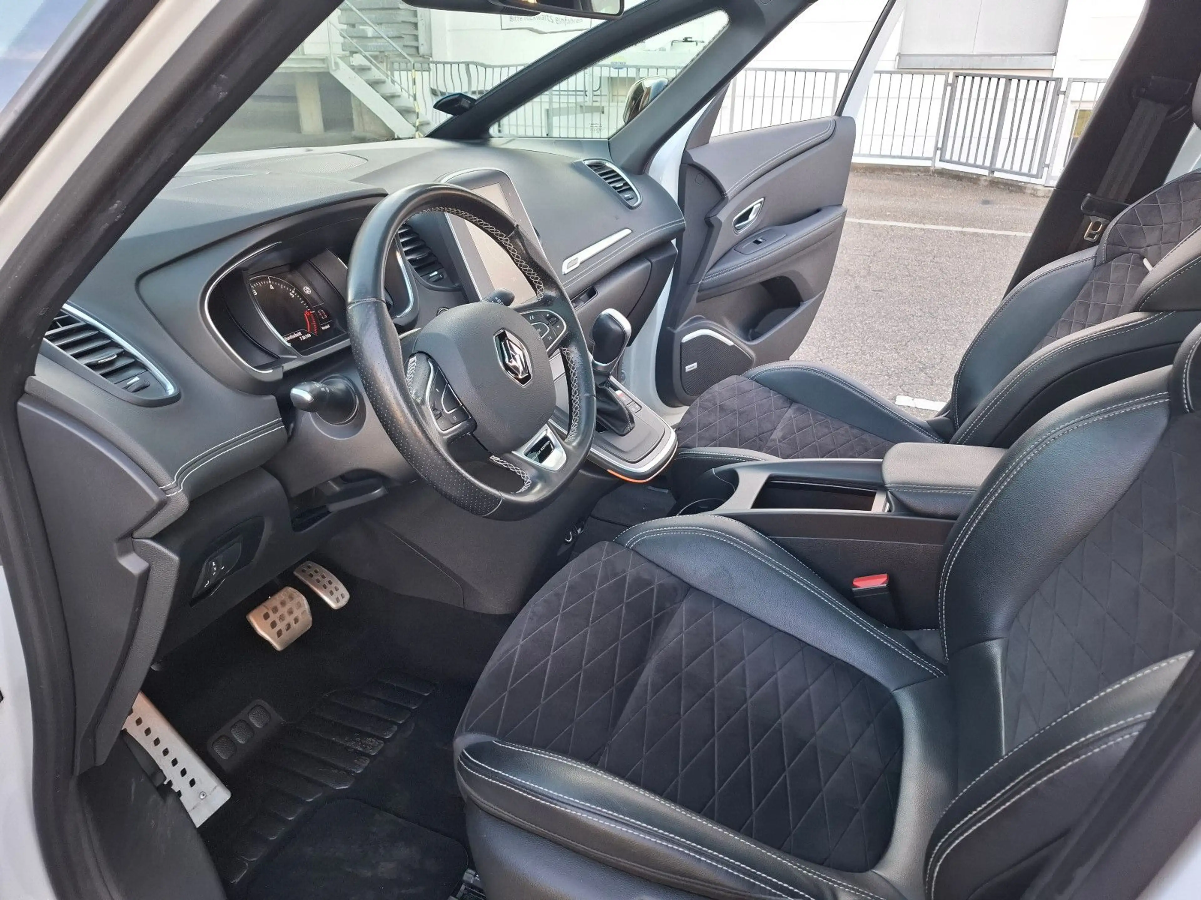Renault Scenic IV Black Edition*Alcantara*Pano*Kamera* — photo 12