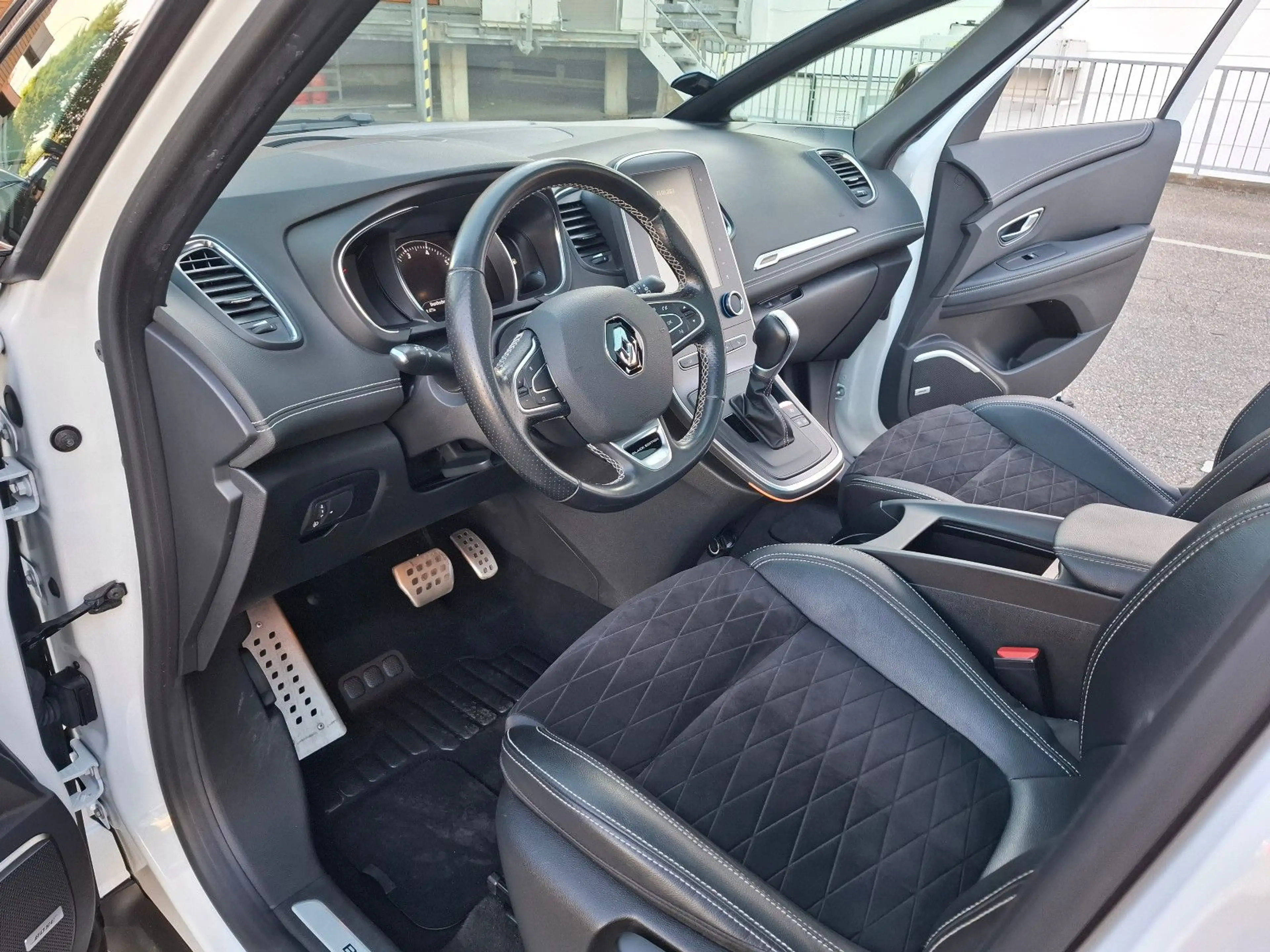 Renault Scenic IV Black Edition*Alcantara*Pano*Kamera* — photo 14