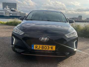 IONIQ Premium EV