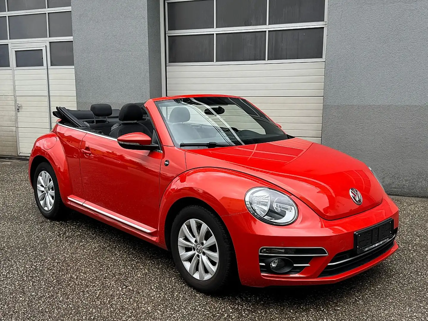 Volkswagen Beetle Cabrio 1,2 TSI DSG Orange - 2