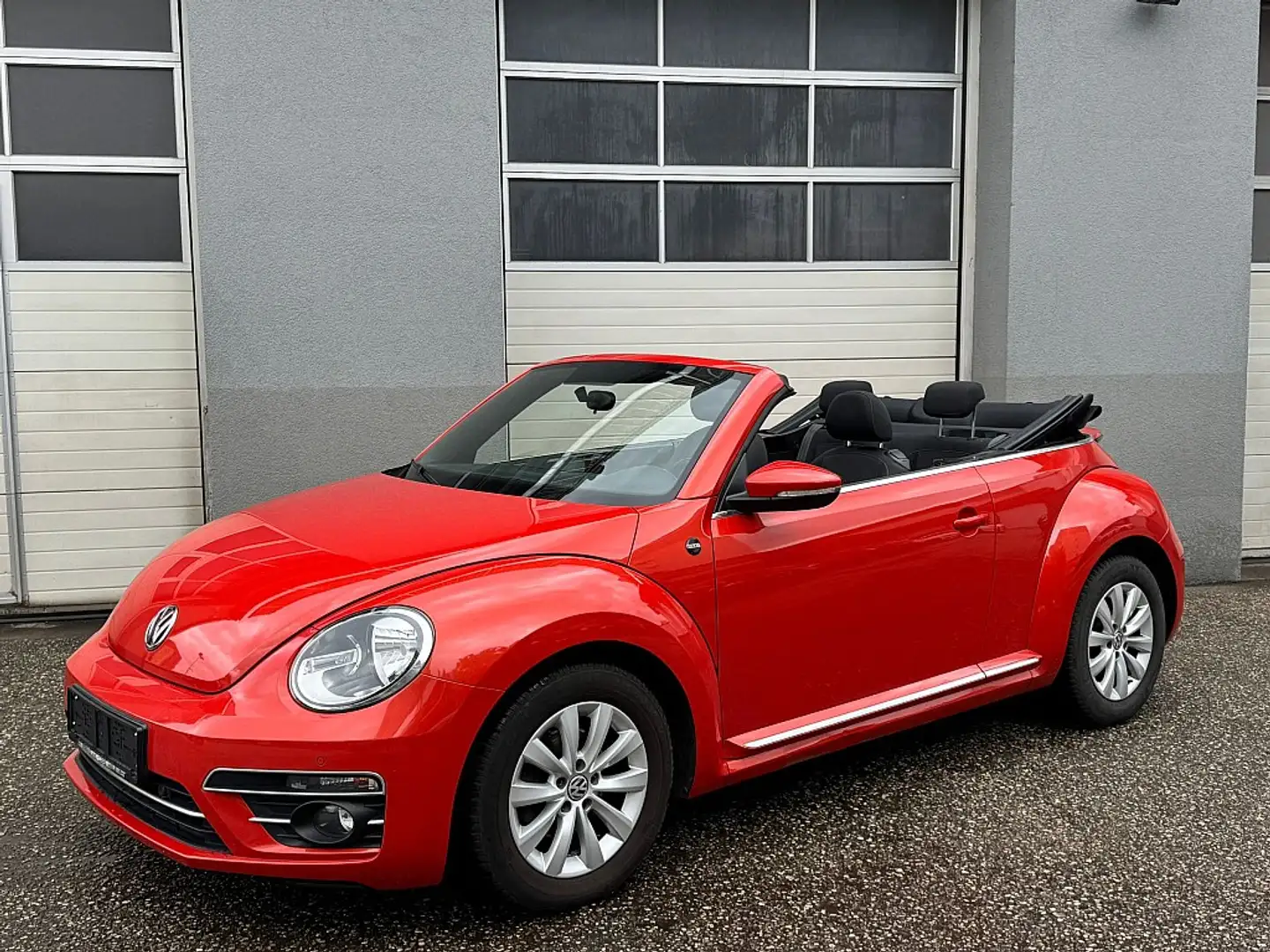 Volkswagen Beetle Cabrio 1,2 TSI DSG Orange - 1