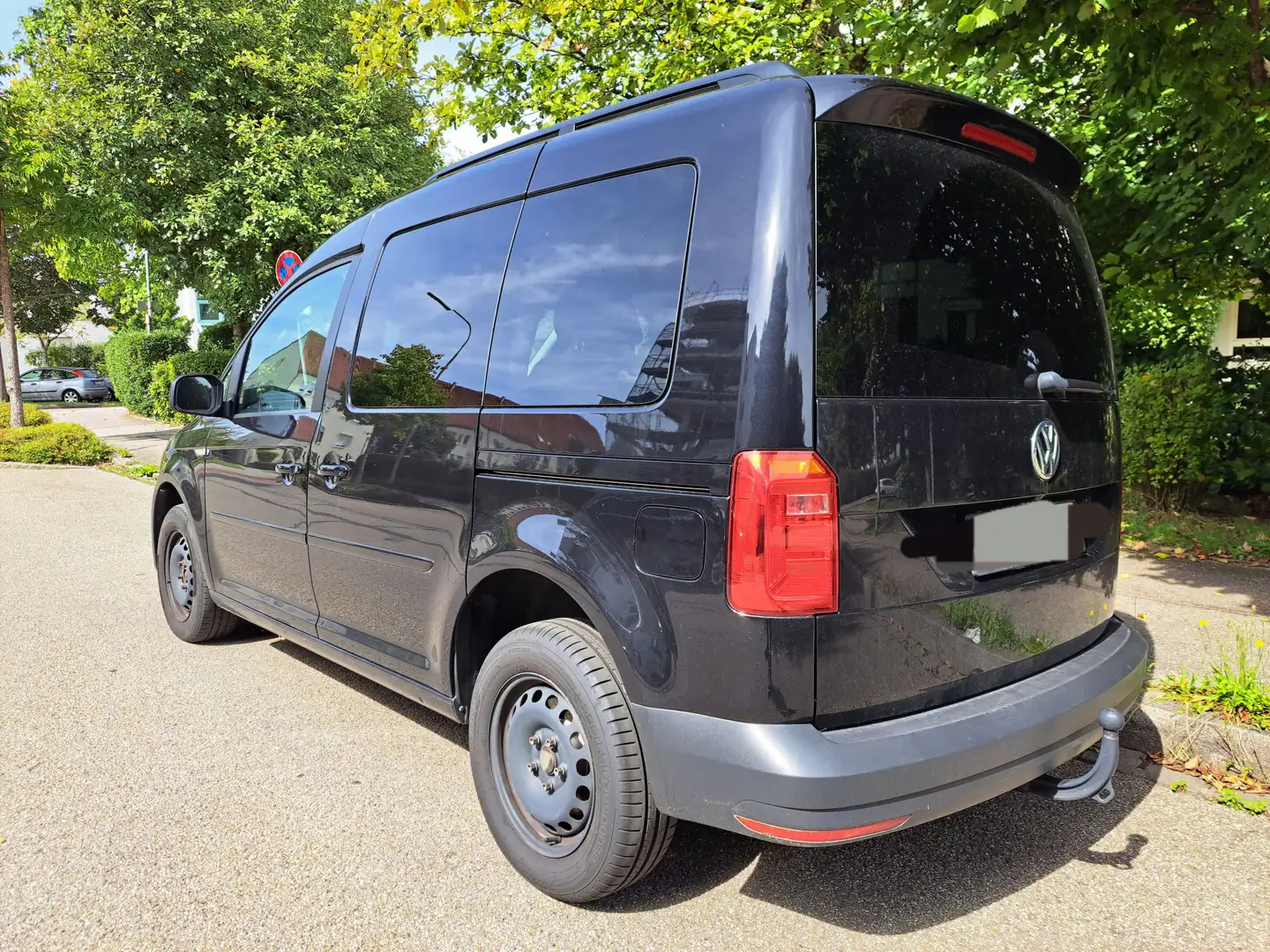 Volkswagen Caddy Caddy 2.0 TDI (5-Si.) Beach Schwarz - 2