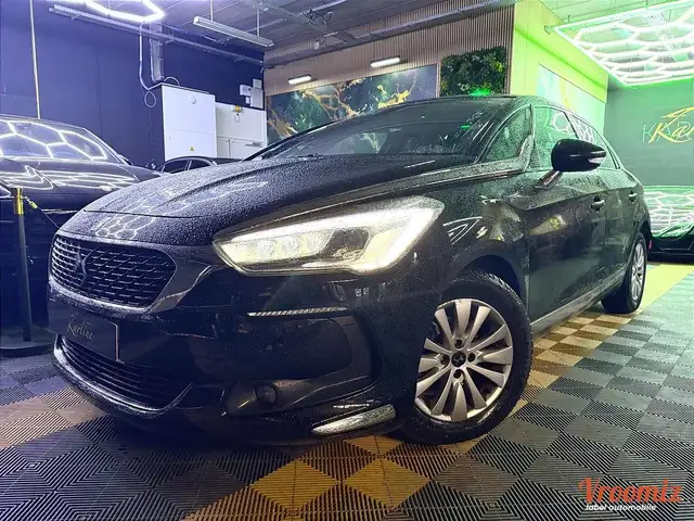 DS Automobiles DS 5 1.6 BLUEHDI 120 cv EXECUTIVE BVA I Entretien DS - Caméra de recul - Toit pano