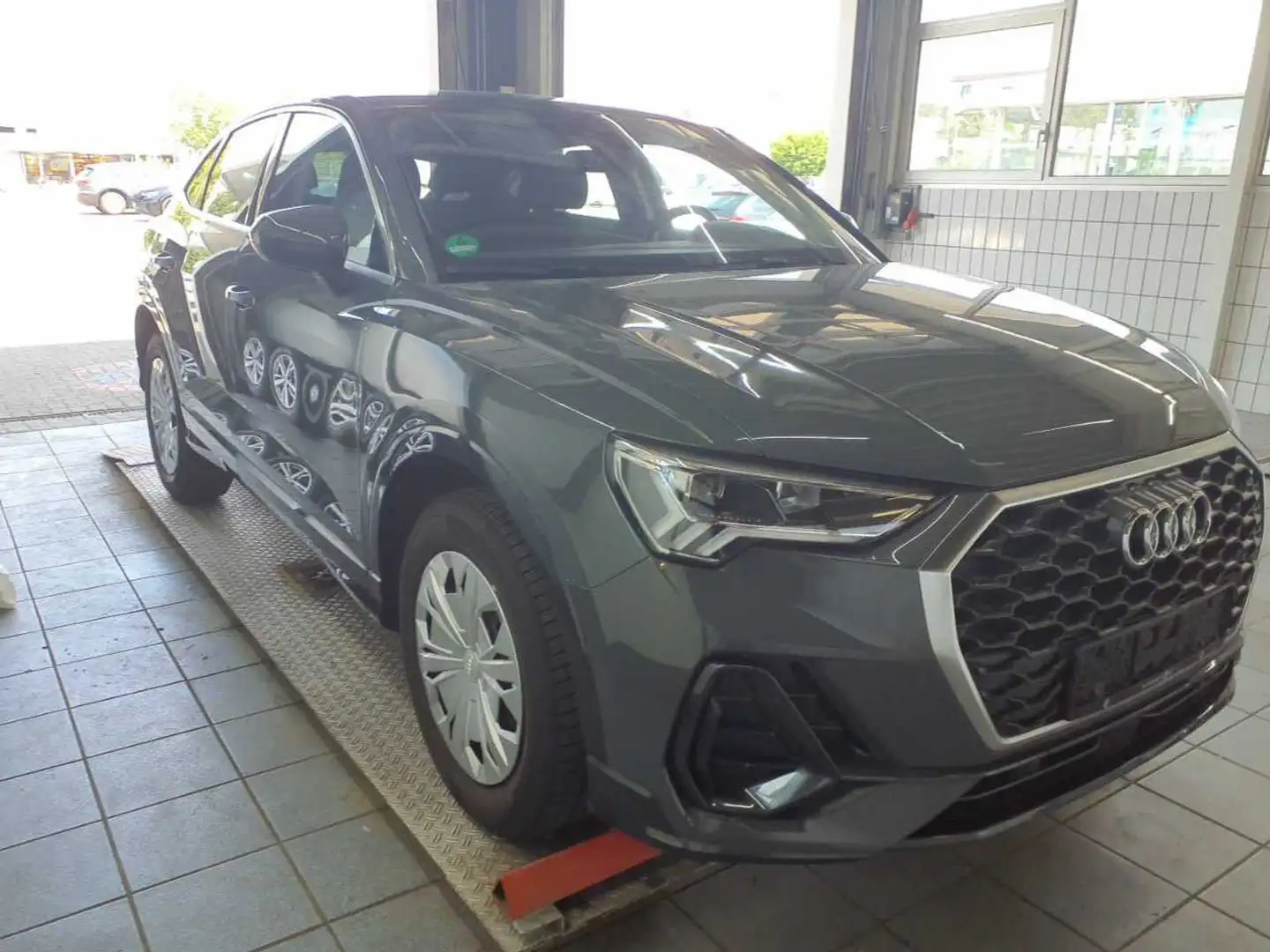Audi Q3 45 TFSI e ACC*Navi*LED*virtual Gris - 2