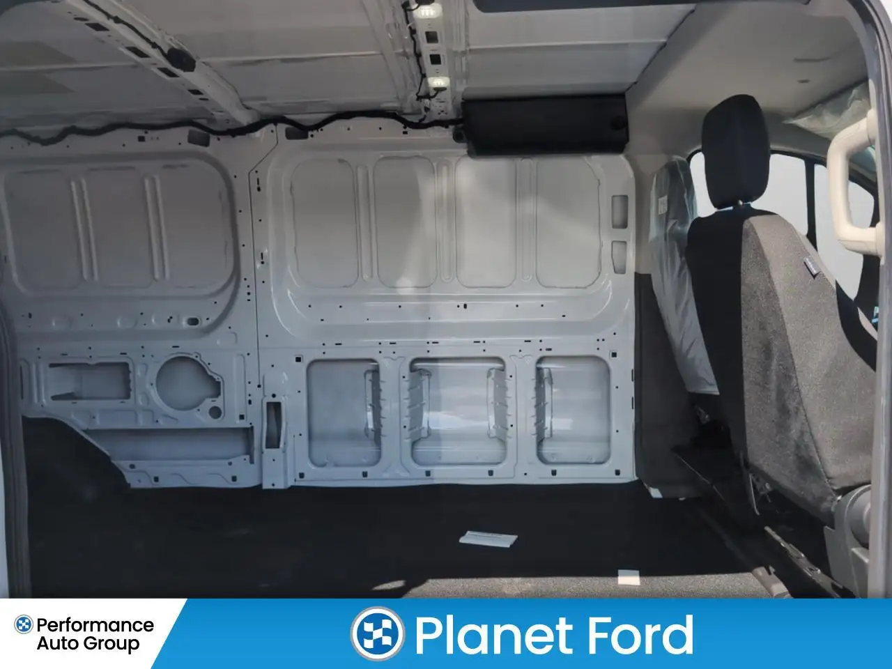 Ford Transit Cargo Van снимка Ford Transit Cargo Van