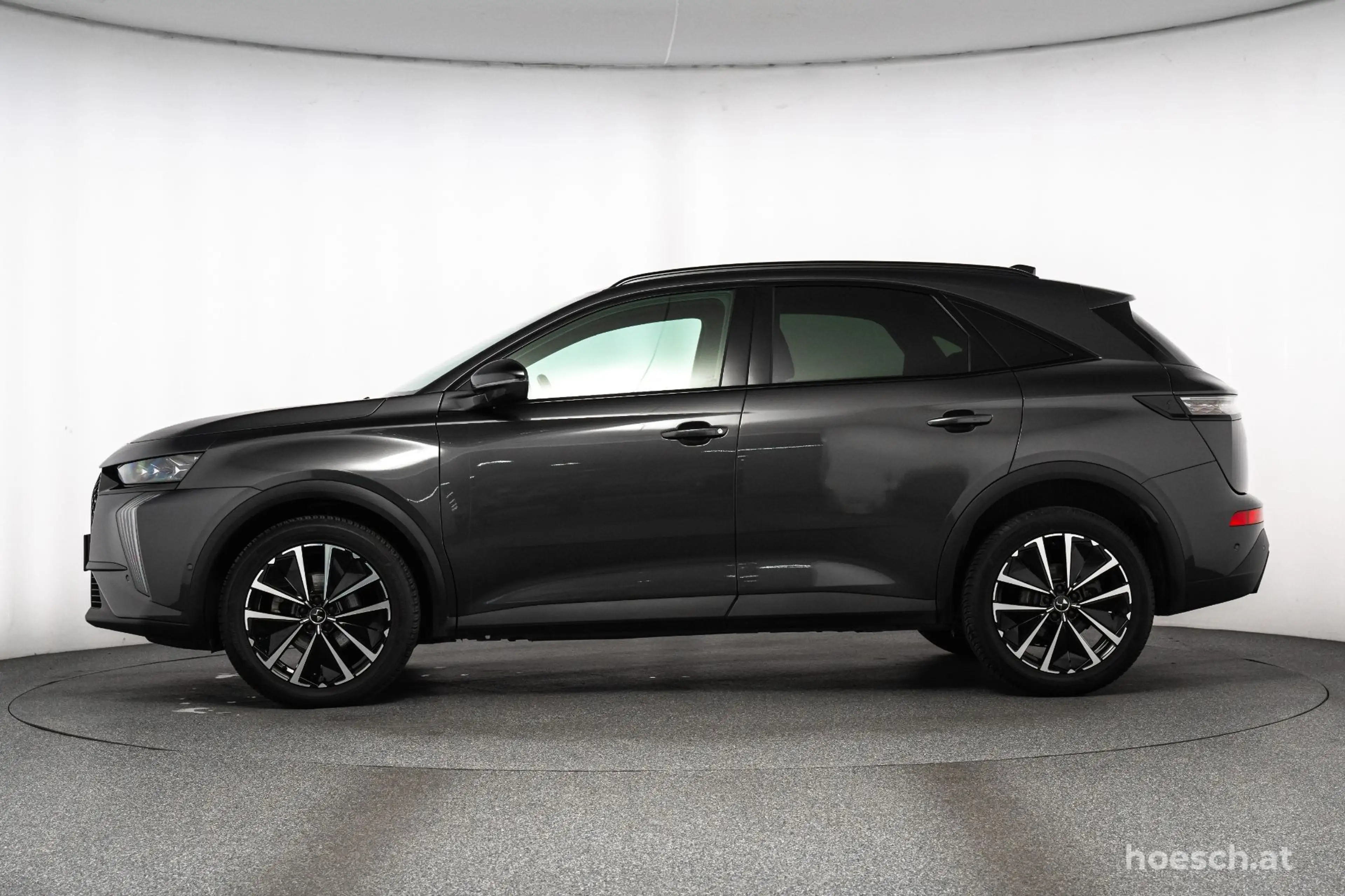 DS Automobiles DS 7 Crossback HDi 130 PALLAS EXTRAS WENIG KM — photo 3