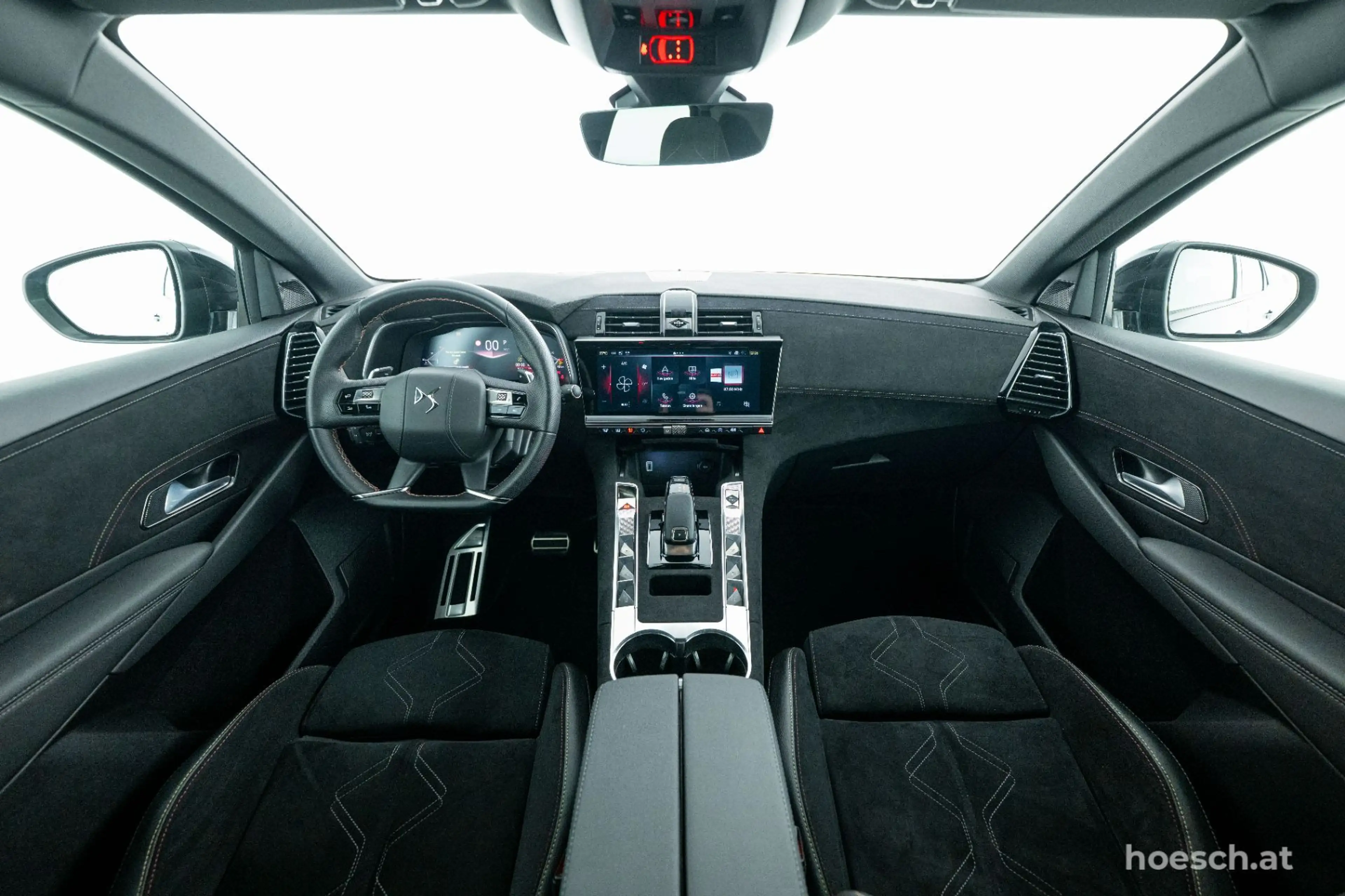 DS Automobiles DS 7 Crossback HDi 130 PALLAS EXTRAS WENIG KM — photo 5