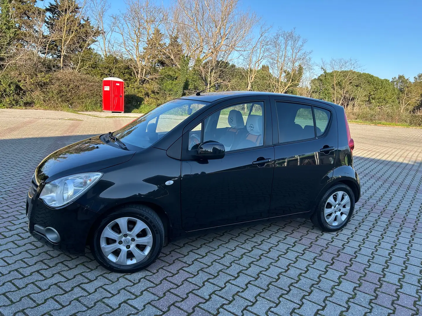 Opel Agila Agila II 2009 1.0 12v Enjoy 68cv Nero - 2