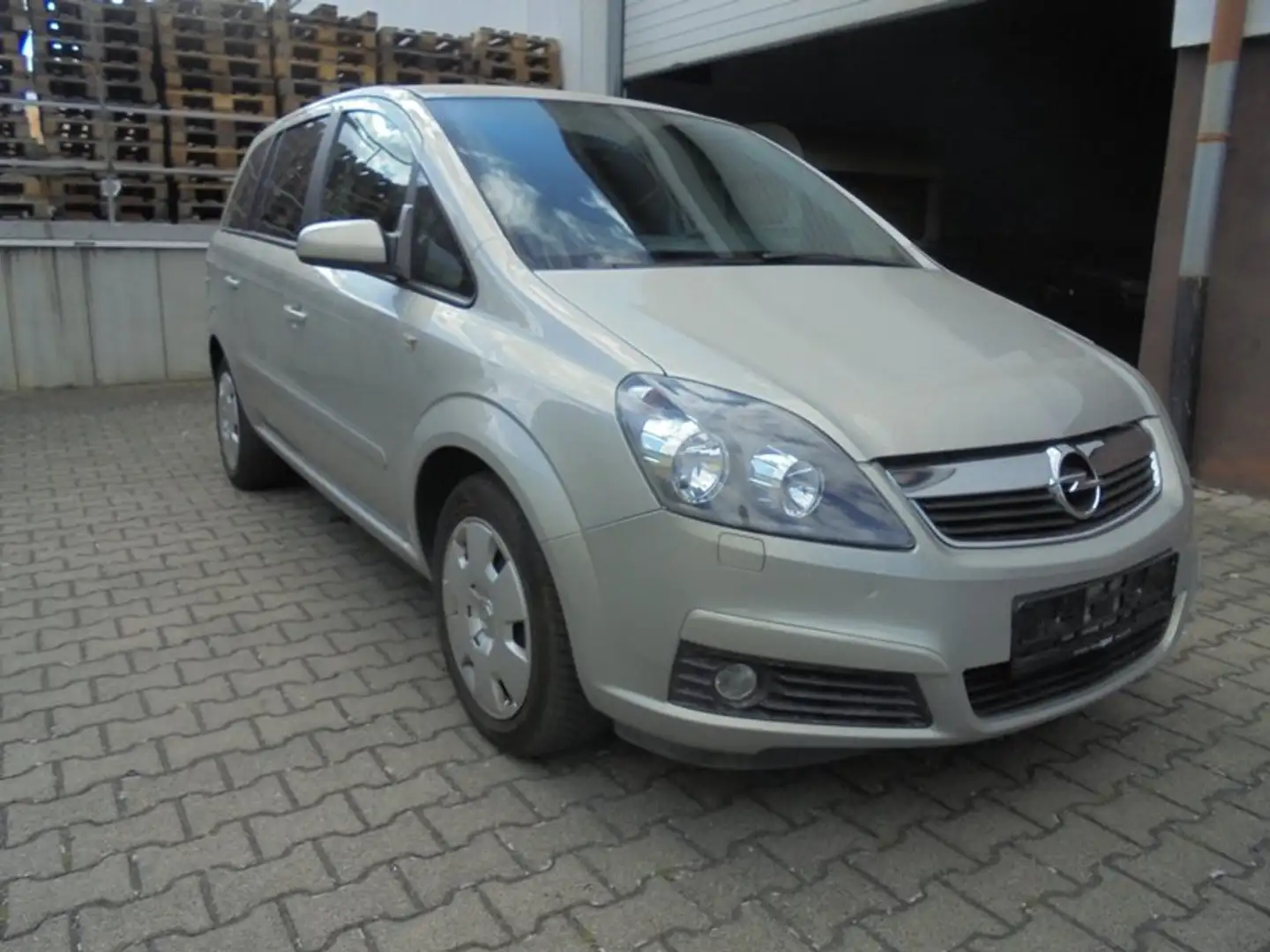 Opel Zafira Edition KIEN TÜV; TOP ZUSTAND;ROSTFREI;GAS/BENZ Silber - 2