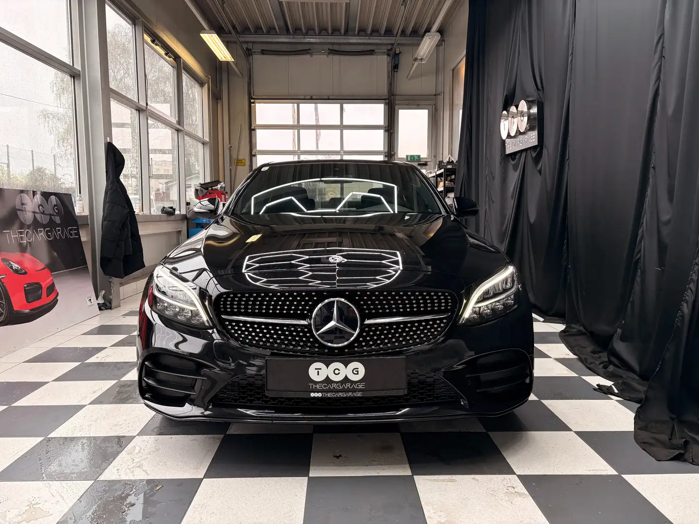 Mercedes-Benz C 200 C 200 d (205.001) Schwarz - 2