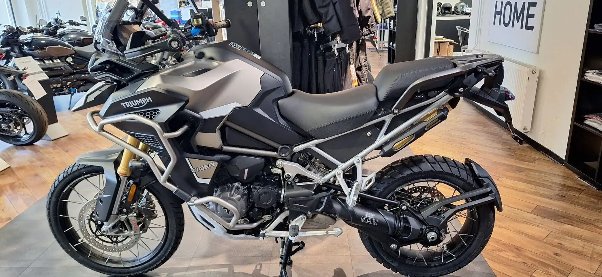 Triumph Tiger 1200 RALLY EXPLORER 2026 SOFORT LIEFERBAR Beige - 2