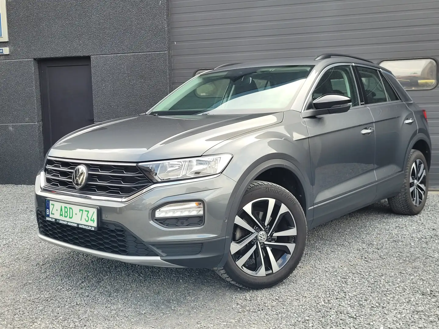 Volkswagen T-Roc 1.0 TSI IQ.Drive OPF CARPLAY/ZETELV/CAMERA/INPARK Grau - 1