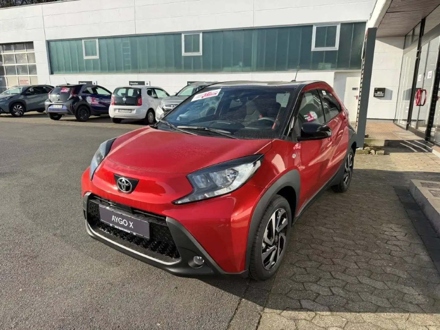 Toyota Aygo X S-CVT Teamplayer Rot - 2