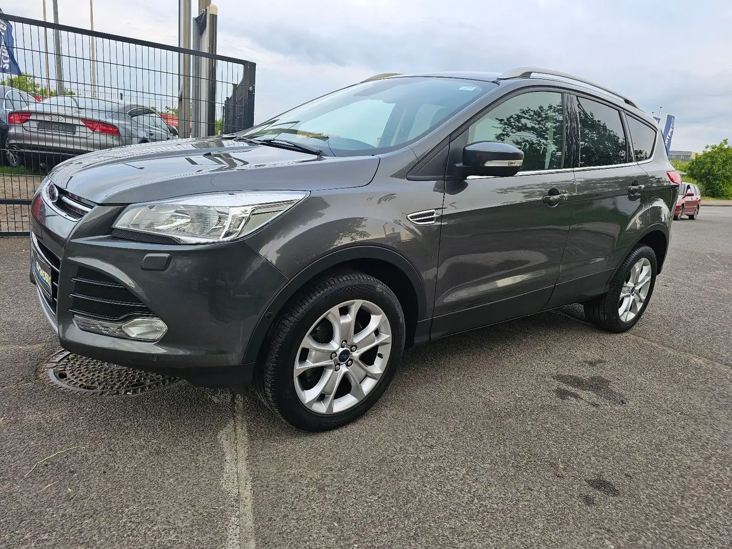 Ford Kuga Titanium Grigio - 1