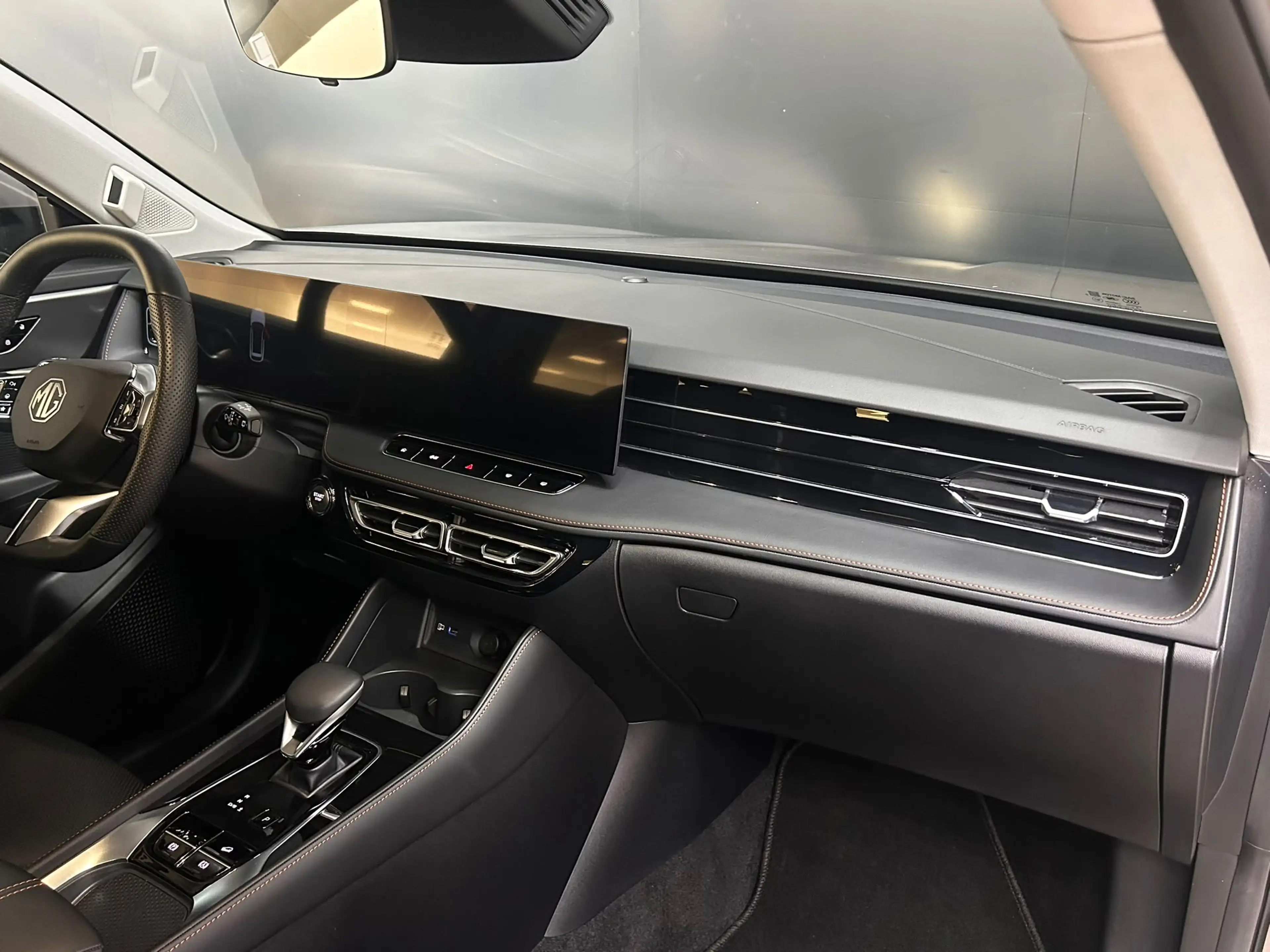 MG HS 1.5 TGDI Luxury >NAV+360+VIRTU+ACC+LEDER+SHZ+ — photo 14