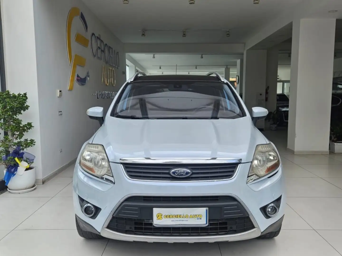 Ford Kuga 2.0 TDCi 136 CV 2WD Titanium Grau - 2