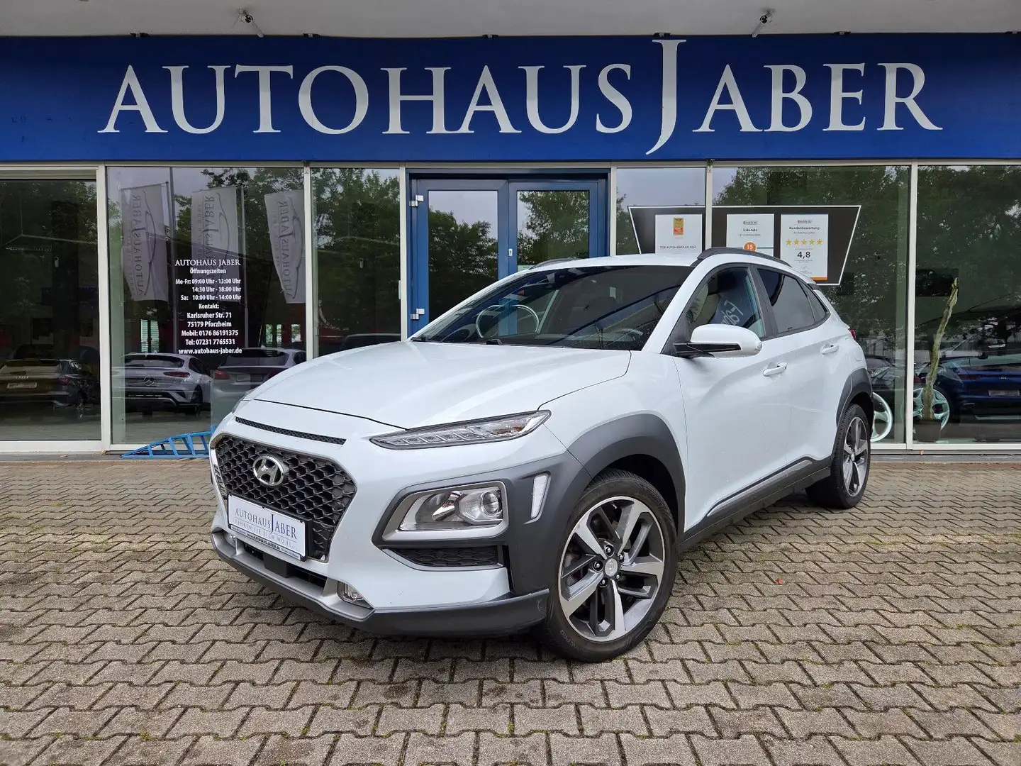 Hyundai KONA Style 4WD 1.HD AHK HUD Fahrassistenz-Paket White - 1