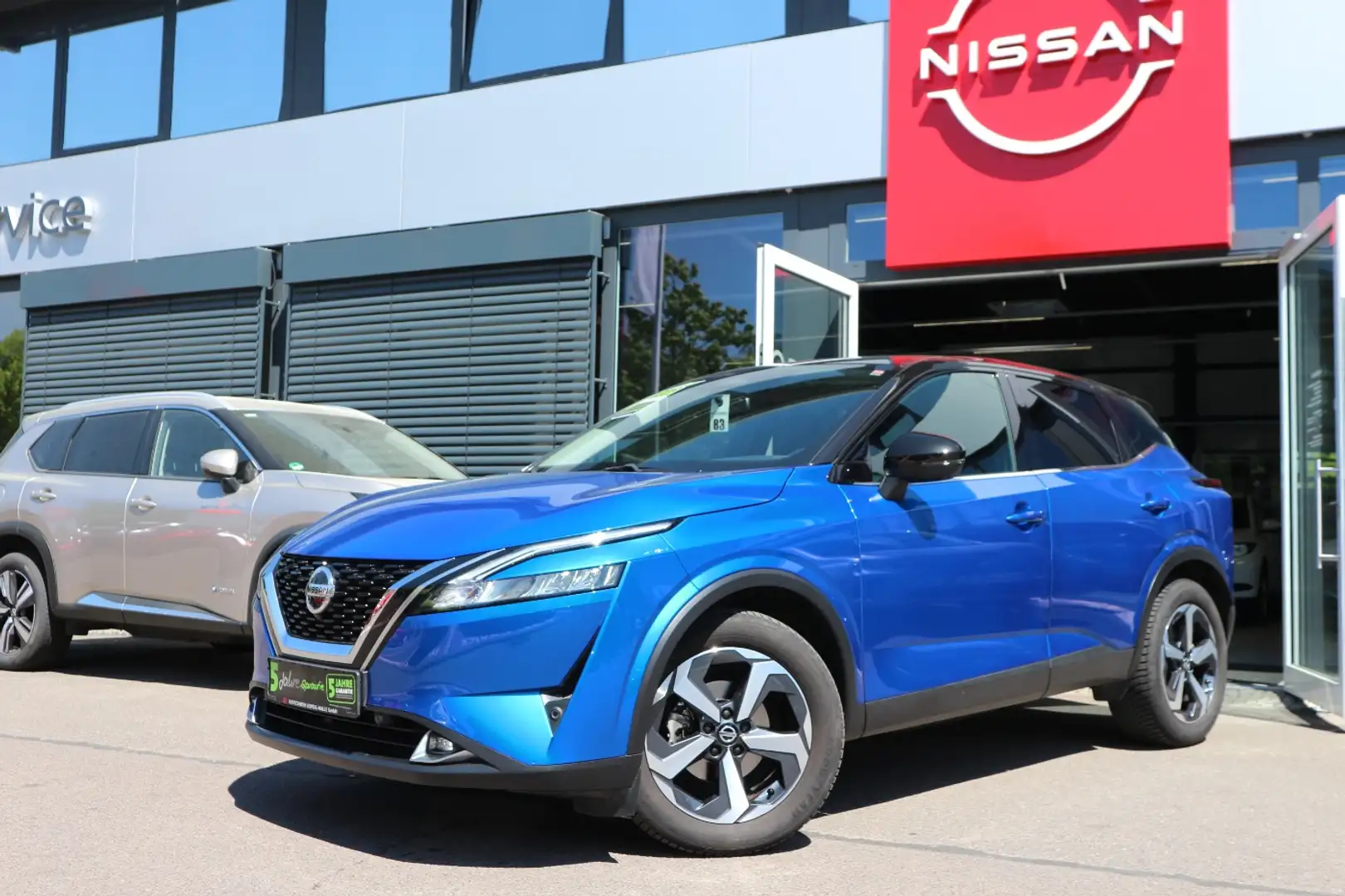 Nissan Qashqai 1.3 DIG-T CVT N-Connecta SHZ Navi 360° Schwarz - 2