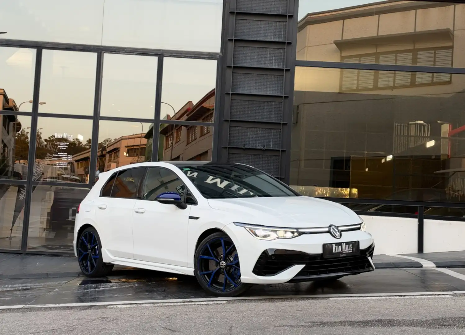 Volkswagen Golf 2.0 TSI R 20 Aniversario DSG 245kW Negro - 1