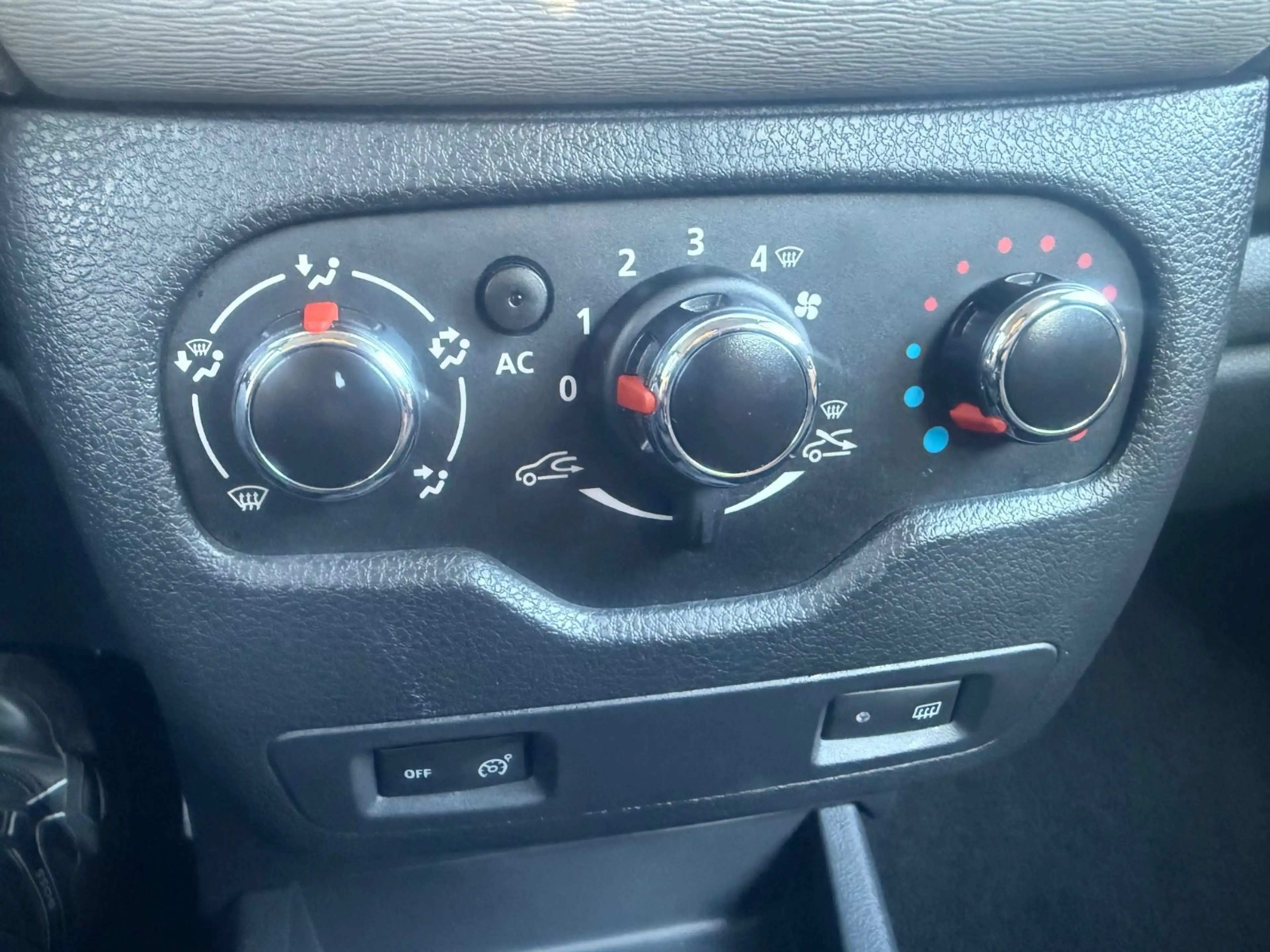 Dacia Lodgy Prestige TÜV NEU* KLIMA — photo 14
