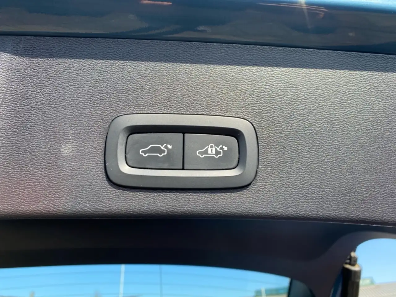 Volvo XC40 Plus Dark T5 Recharge Plug-In Hybrid StandHZG Navi, миниатюра 26