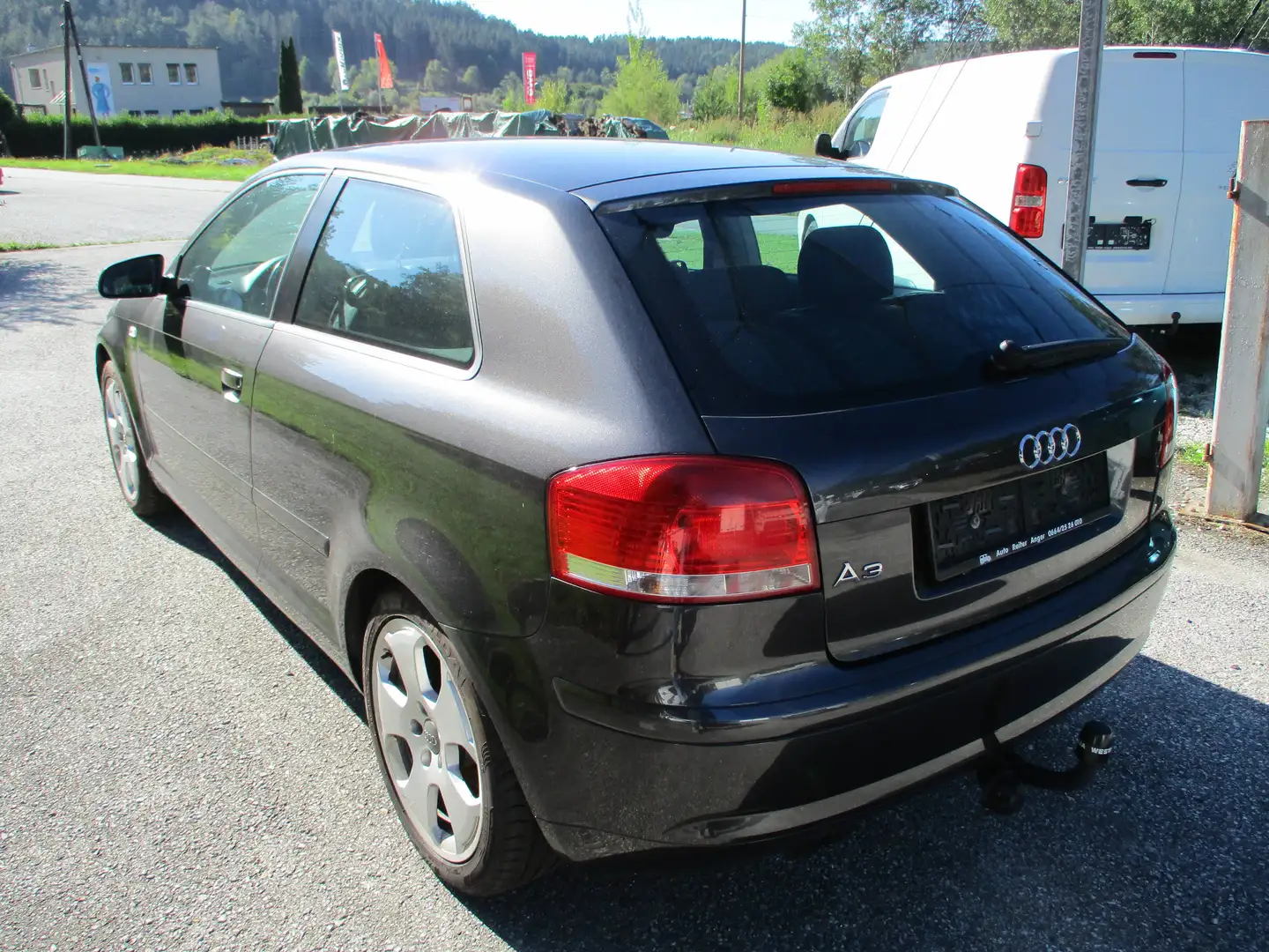 Audi A3 1.9 TDI Ambition Schwarz - 2