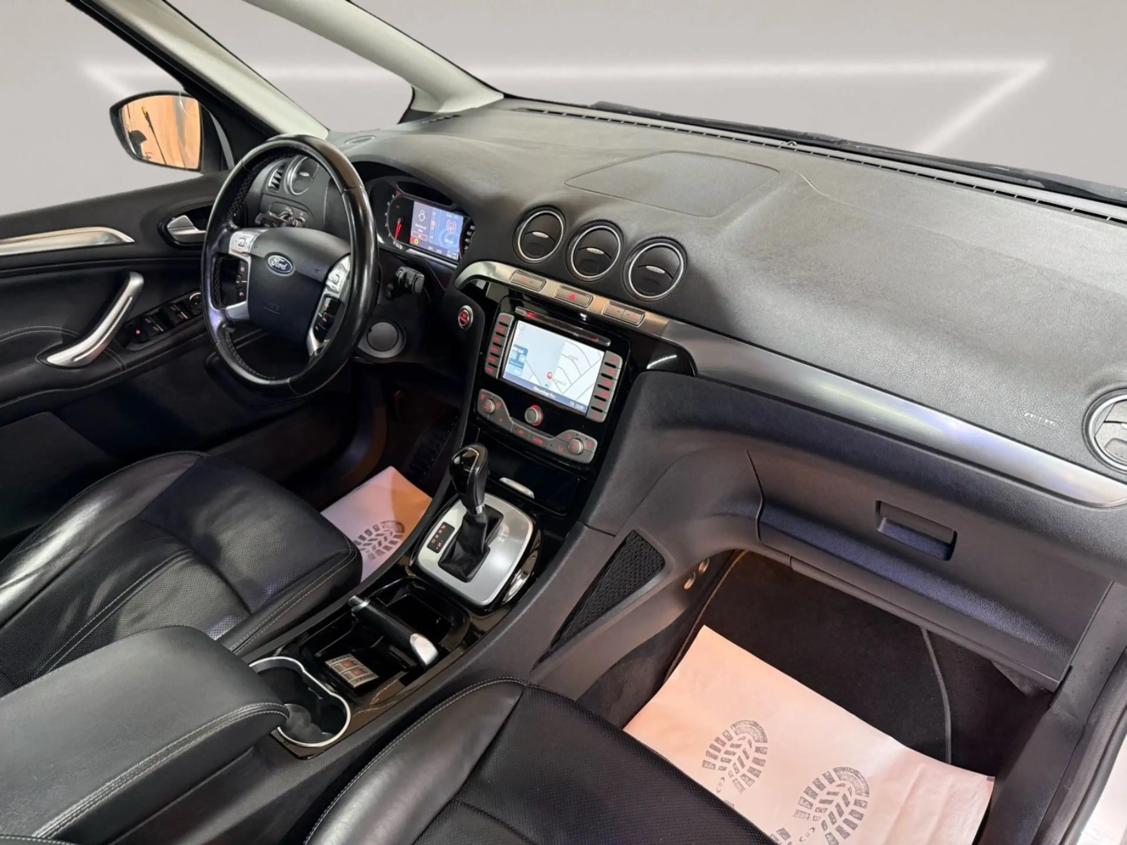 Ford S-Max S-MAX Titanium — photo 15